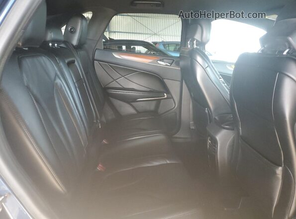 5LMCJ2C9XJUL15312 2018 LINCOLN MKC Синий Вид задней части салона