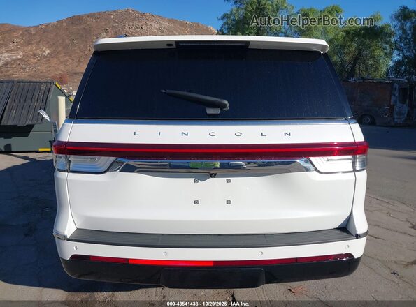 5LMJJ2LG6REL12340 2024 LINCOLN NAVIGATOR White 