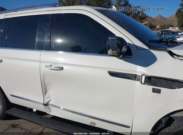 5LMJJ2LG6REL12340 2024 LINCOLN NAVIGATOR White 