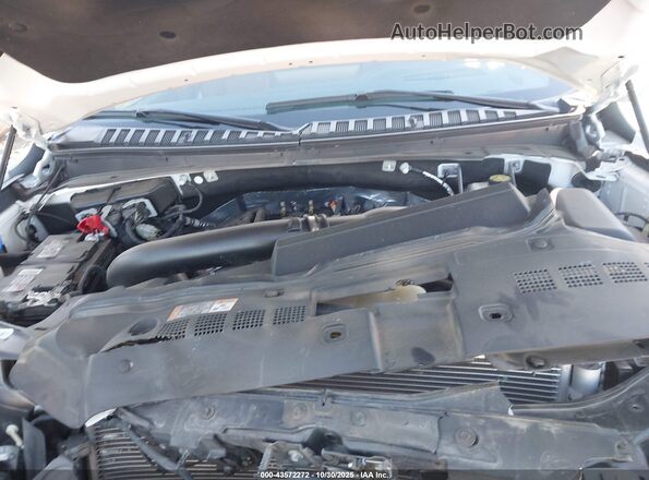 5LMJJ2LG7REL24559 2024 LINCOLN NAVIGATOR Белый Вид сзади