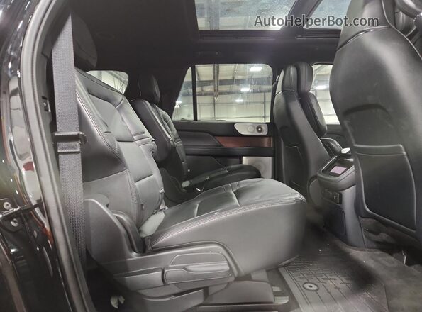5LMJJ3LG6REL22923 2024 LINCOLN NAVIGATOR Черный Вид задней части салона