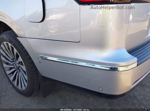 5LMJJ3LT7KEL04773 2019 LINCOLN NAVIGATOR L Серебряный 