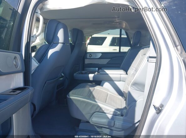 5LMJJ3TTXLEL22282 2020 LINCOLN NAVIGATOR Light Blue Widok naklejki z numerem VIN