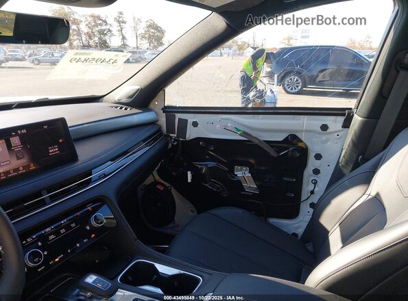 5N1AL1FS4SC353882 2025 INFINITI QX60 White Widok wnętrza z przodu