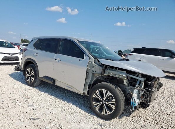 5N1AT3BAXMC830679 2021 NISSAN ROGUE Silver Delantero derecho