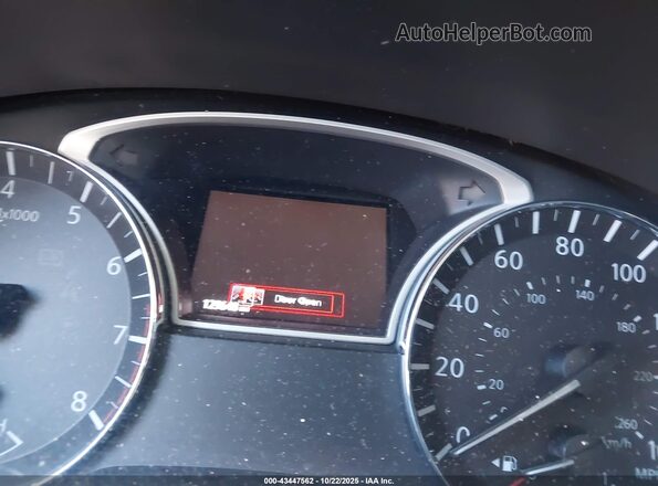 5N1DR2MM2JC655255 2018 NISSAN PATHFINDER Белый Вид задних сидений