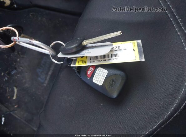 5NPD74LF2HH155779 2017 HYUNDAI ELANTRA Red Вид панелі приладів