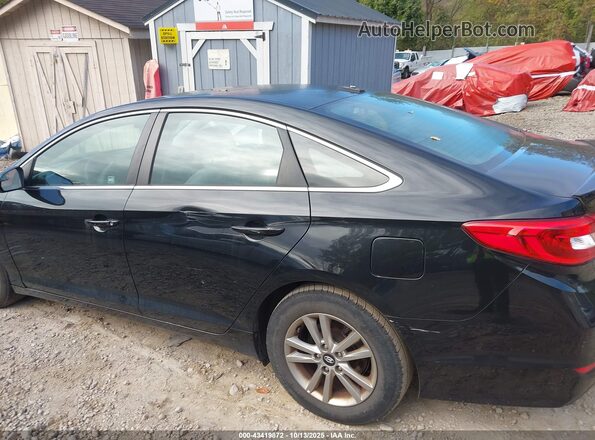 5NPE24AF2HH474153 2017 HYUNDAI SONATA Черный Вид спереди