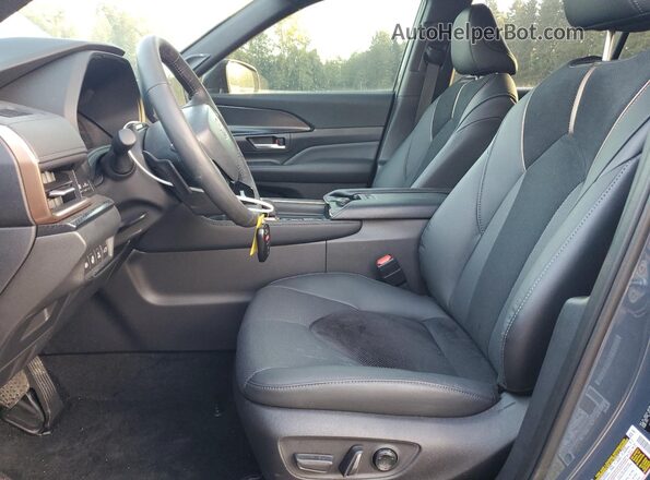 5TDADAB56SS016419 2025 TOYOTA LIMITED Синий Вид салона спереди