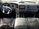 2017 Toyota Sequoia Sr5 Серебряный vin: 5TDBW5G10HS152887