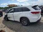 2018 Toyota Highlander Se White vin: 5TDJZRFH3JS879942