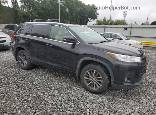 5TDJZRFH5JS832962 2018 TOYOTA HIGHLANDER Черный Передняя правая четверть
