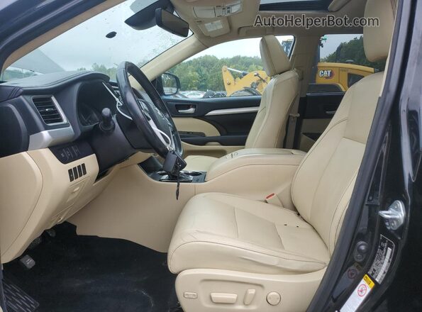 5TDJZRFH5JS832962 2018 TOYOTA HIGHLANDER Черный Вид салона спереди