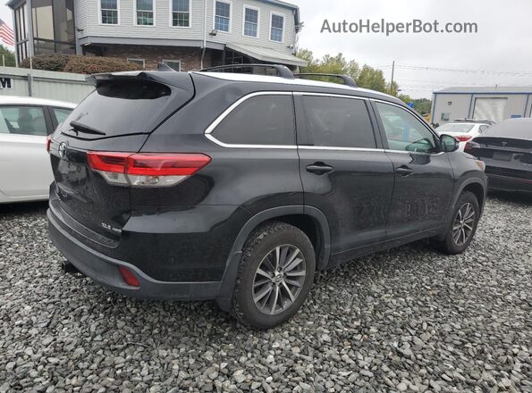 5TDJZRFH5JS832962 2018 TOYOTA HIGHLANDER Черный Задняя правая четверть