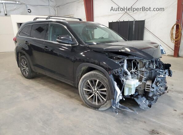 5TDJZRFH7JS880771 2018 TOYOTA HIGHLANDER Черный Передняя правая четверть