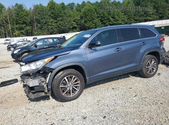 5TDKZRFH0JS269856 2018 TOYOTA HIGHLANDER Blue Vista tres cuartos delantera izquierda