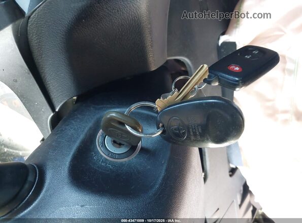 5TDXZ3DC2JS952619 2018 TOYOTA SIENNA Gray Dashboard view
