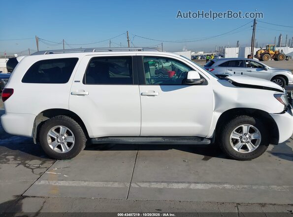 5TDZY5G15JS070636 2018 TOYOTA SEQUOIA Белый Вид задней части салона