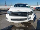 2018 Toyota Sequoia Sr5 Белый vin: 5TDZY5G15JS070636