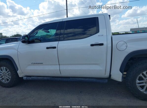 5TFLA5AB8NX005663 2022 TOYOTA TUNDRA White Widok wnętrza 360 stopni