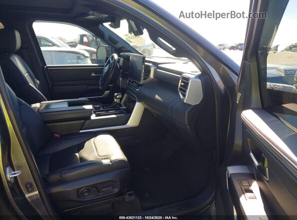 5TFNC5DB1PX033094 2023 TOYOTA TUNDRA HYBRID Gray Widok wnętrza z przodu