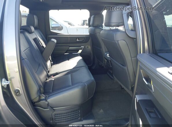5TFNC5DB1PX033094 2023 TOYOTA TUNDRA HYBRID Gray Widok naklejki z numerem VIN