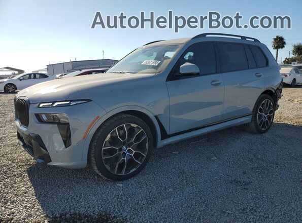 5UX23EM02S9X78997 2025 BMW X7 Gray Vista tres cuartos delantera izquierda