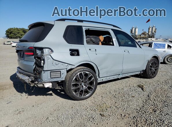5UX23EM02S9X78997 2025 BMW X7 Gray Trasero derecho