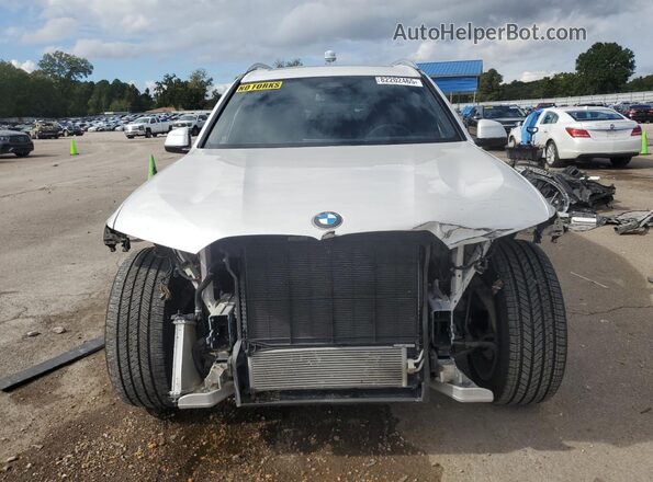 5UX23EM06P9R60242 2023 BMW X7 White Widok z przodu