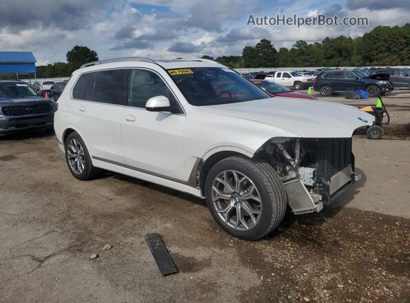 5UX23EM06P9R60242 2023 BMW X7 White Przód prawy