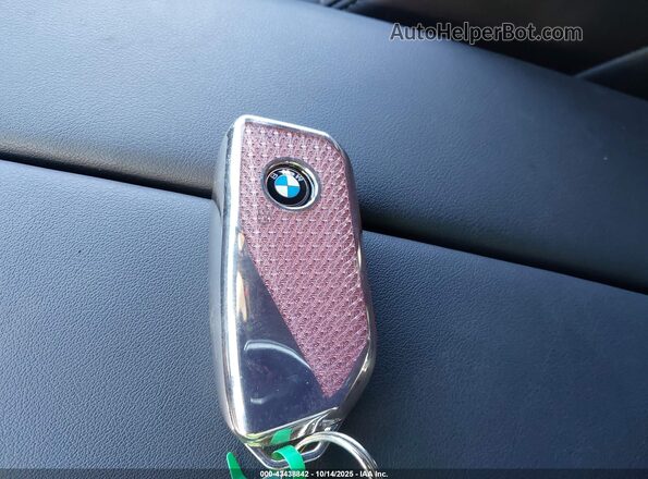 5UX23EM07R9V86923 2024 BMW X7 White Вид панелі приладів