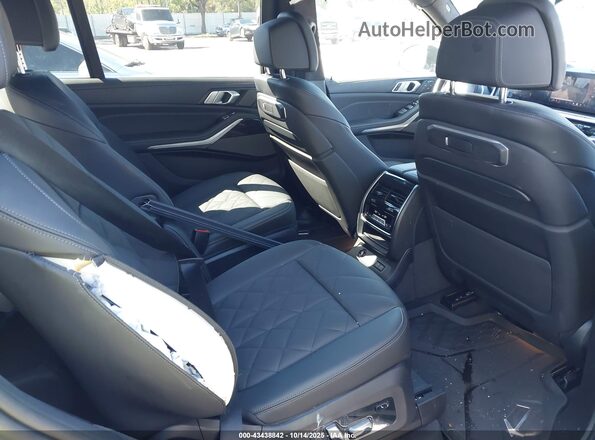 5UX23EM07R9V86923 2024 BMW X7 White Вид наклейки з VIN-кодом