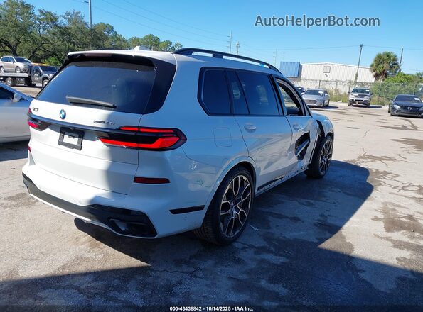 5UX23EM07R9V86923 2024 BMW X7 White Задня права чверть