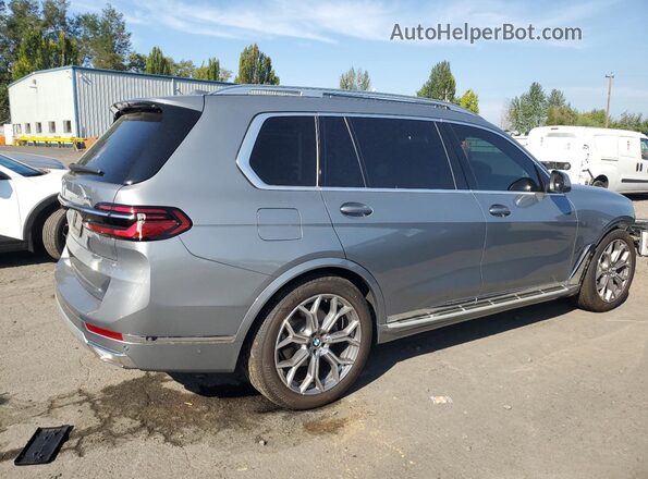 5UX23EM09R9V50652 2024 BMW X7 Gray Trasero derecho