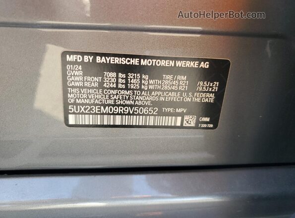 5UX23EM09R9V50652 2024 BMW X7 Gray Vista interior de 360 grados