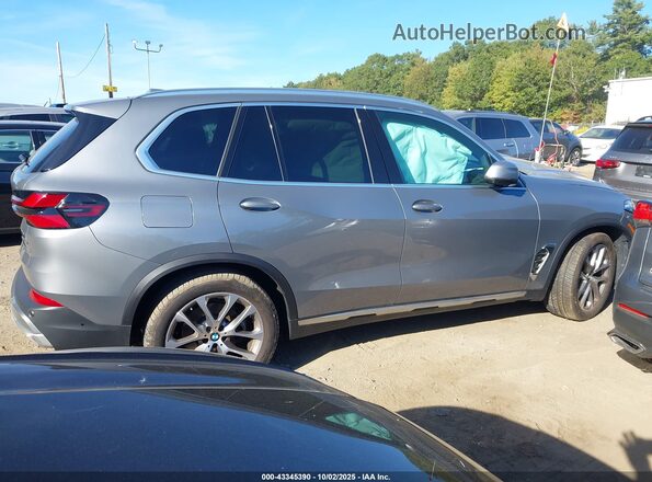 5UX23EU02R9S62648 2024 BMW X5 Серебряный Вид задней части салона
