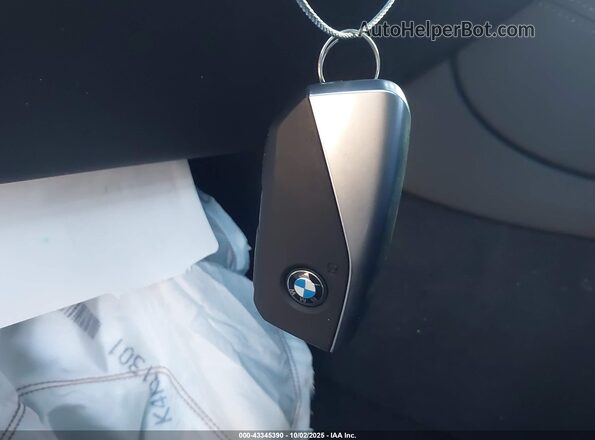 5UX23EU02R9S62648 2024 BMW X5 Серебряный Вид панели приборов