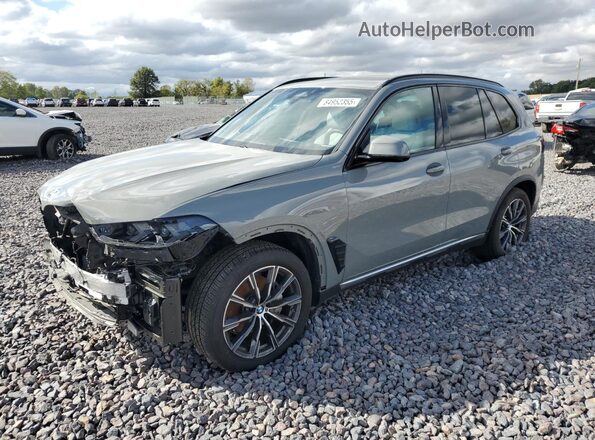 5UX23EU09S9Z67906 2025 BMW X5 Silver წინა მარცხენა ხედი სამი მეოთხედიდან