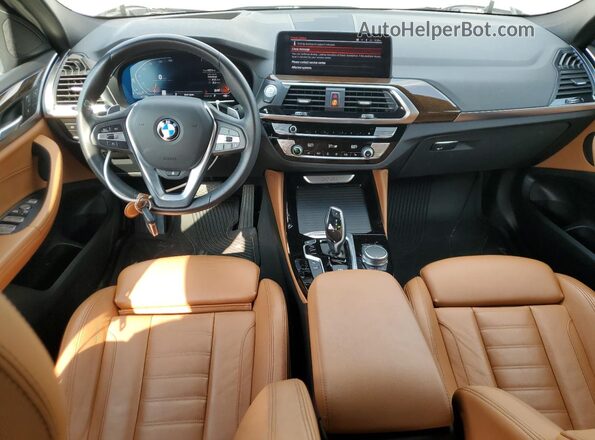 5UX2V1C05M9E84889 2021 BMW X4 Белый Вид панели приборов