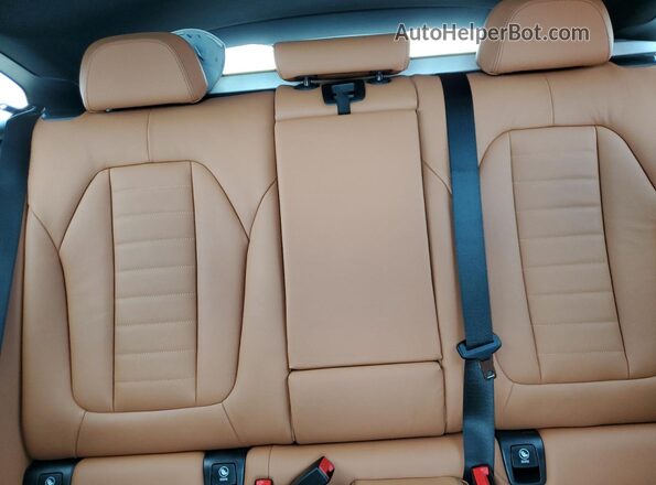 5UX2V1C05M9E84889 2021 BMW X4 Белый Вид задних сидений