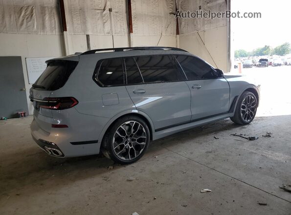 5UX33EM04S9W35098 2025 BMW X7 Серый Задняя правая четверть