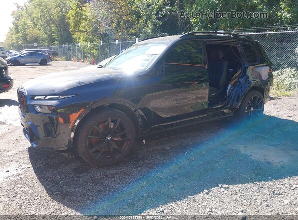 5UX33EM0XR9U07116 2024 BMW X7 Черный Передняя левая четверть