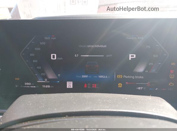5UX33EU00S9Y49781 2025 BMW X5 Темно-бордовый Вид задних сидений