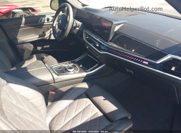 5UX33EU00S9Y49781 2025 BMW X5 Темно-бордовый Вид салона спереди
