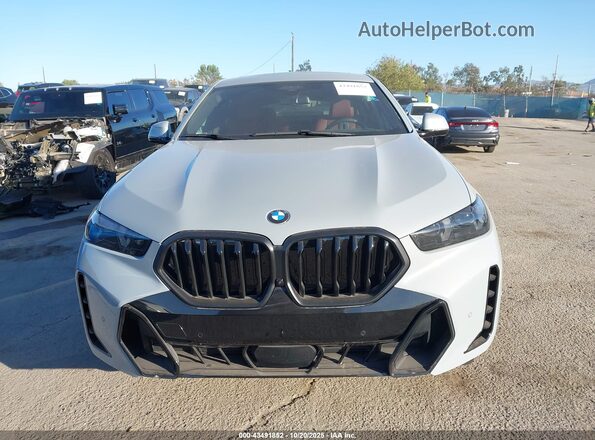 5UX33EX09S9Y17620 2025 BMW X6 Серый Вид задней части салона
