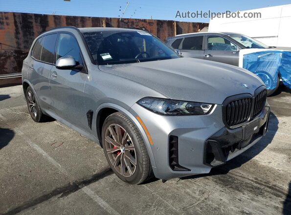 5UX43EU08R9T40679 2024 BMW X5 Серебряный Передняя правая четверть