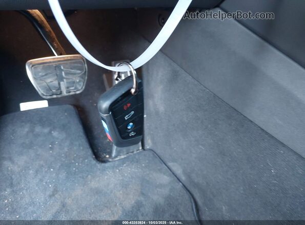 5UX53DP06R9V84549 2024 BMW X3 Gray Առջևի վահանակի տեսք