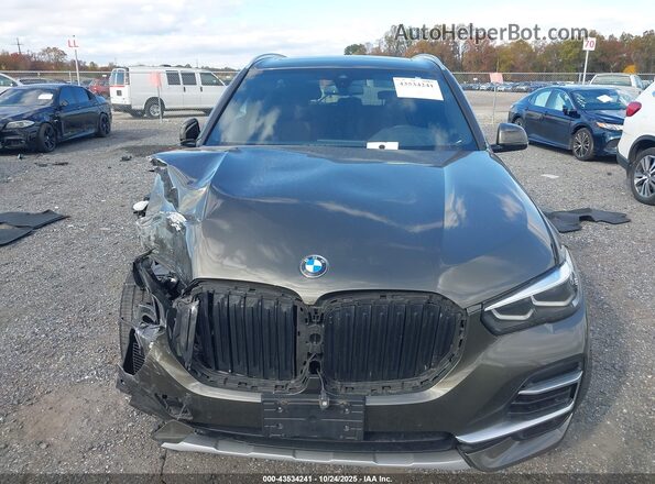 5UXCR6C04P9S00756 2023 BMW X5 Зеленый Вид щитка приборов