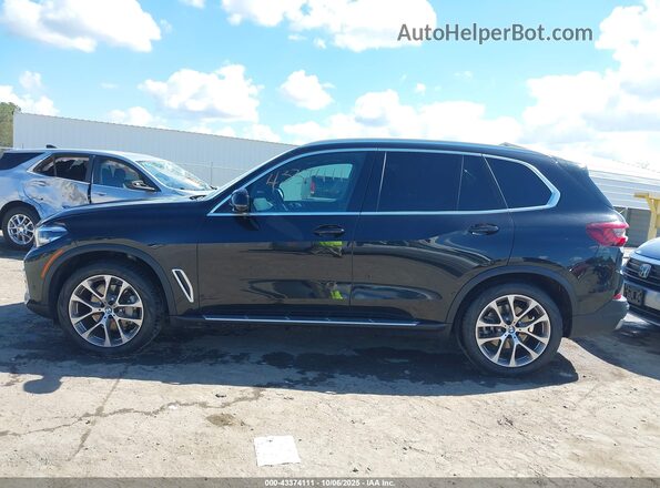 5UXCR6C07P9N44856 2023 BMW X5 Черный Панорамный вид салона 360°
