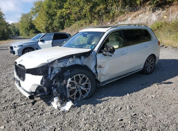 5UXCW2C03N9K49672 2022 BMW X7 Белый Передняя левая четверть